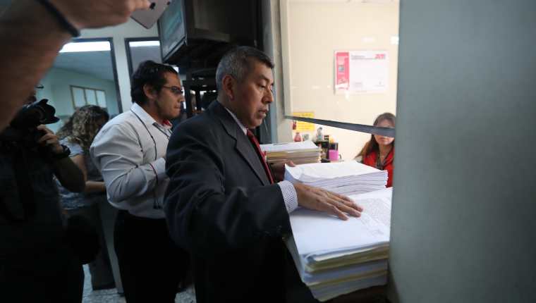 El fiscal Rafael Curruchice compareció a Tribunales el 2 de febrero pasado para pedir control jurisdiccional en investigaciones relacionadas con partidos políticos. (Foto Prensa Libre: Hemeroteca PL)