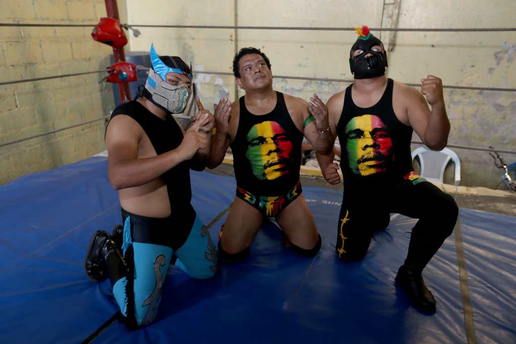 Los 4 Rudos Así entrenan los rudos