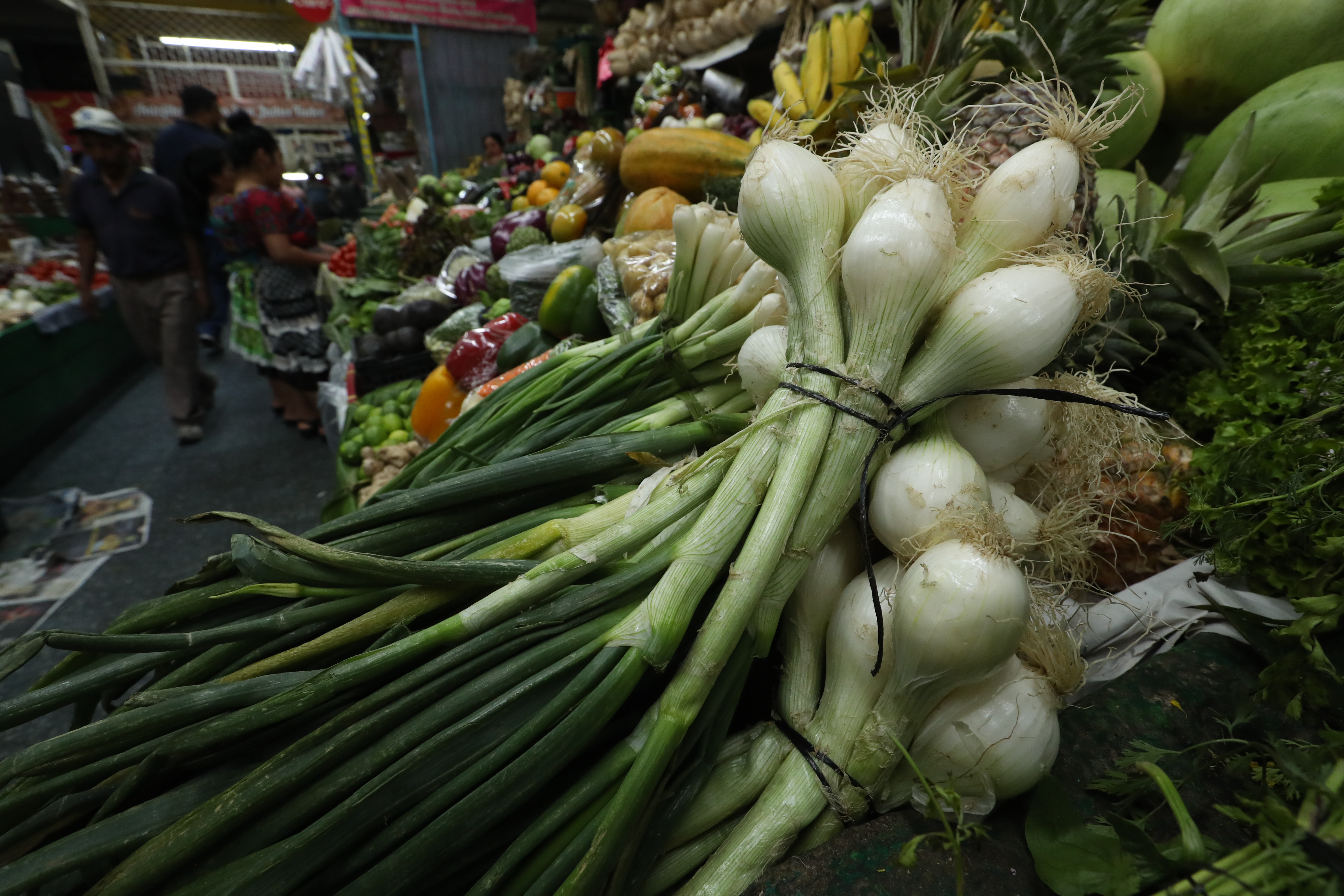 La libra de cebolla registró un incremento del 24% y la libra en promedio se cotizó en Q6 en febrero, según el Índice de Precios al Consumidor. (Foto Prensa Libre: Hemeroteca) 

                                                                                          Fotografa Esbin Garcia 21-02- 2019.