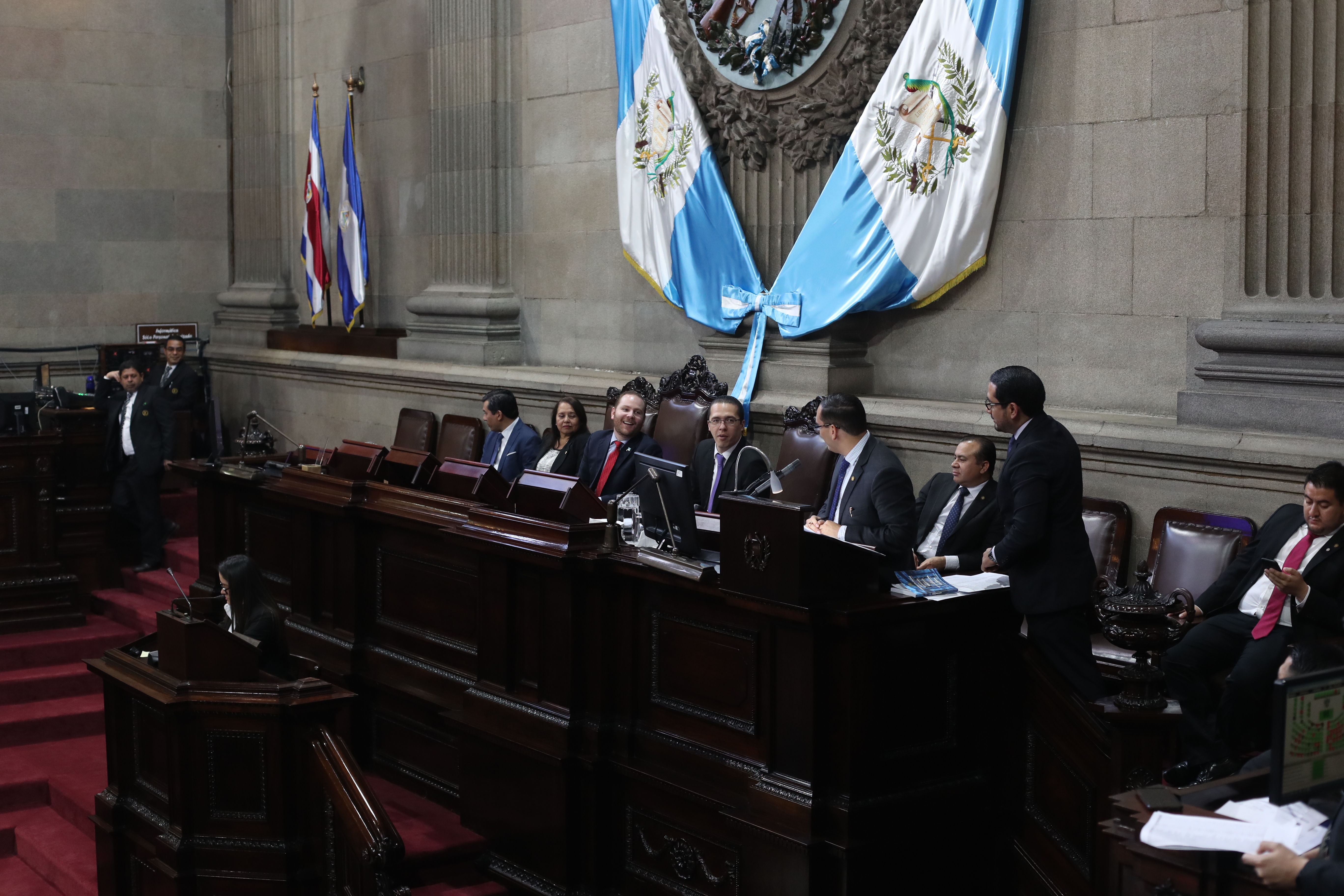 La directiva del Congreso, constituida en comisión permanente durante este periodo de receso, determinó accionar contra los magistrados de la CC. (Foto Prensa Libre: Hemeroteca PL)