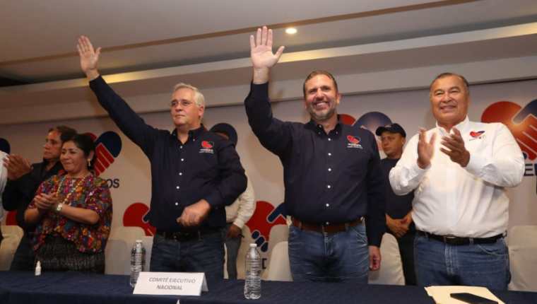 Roberto Arzú García-Granados y José Farías fueron proclamados este domingo como binomio para buscar la presidencia de Guatemala, por el partido Podemos