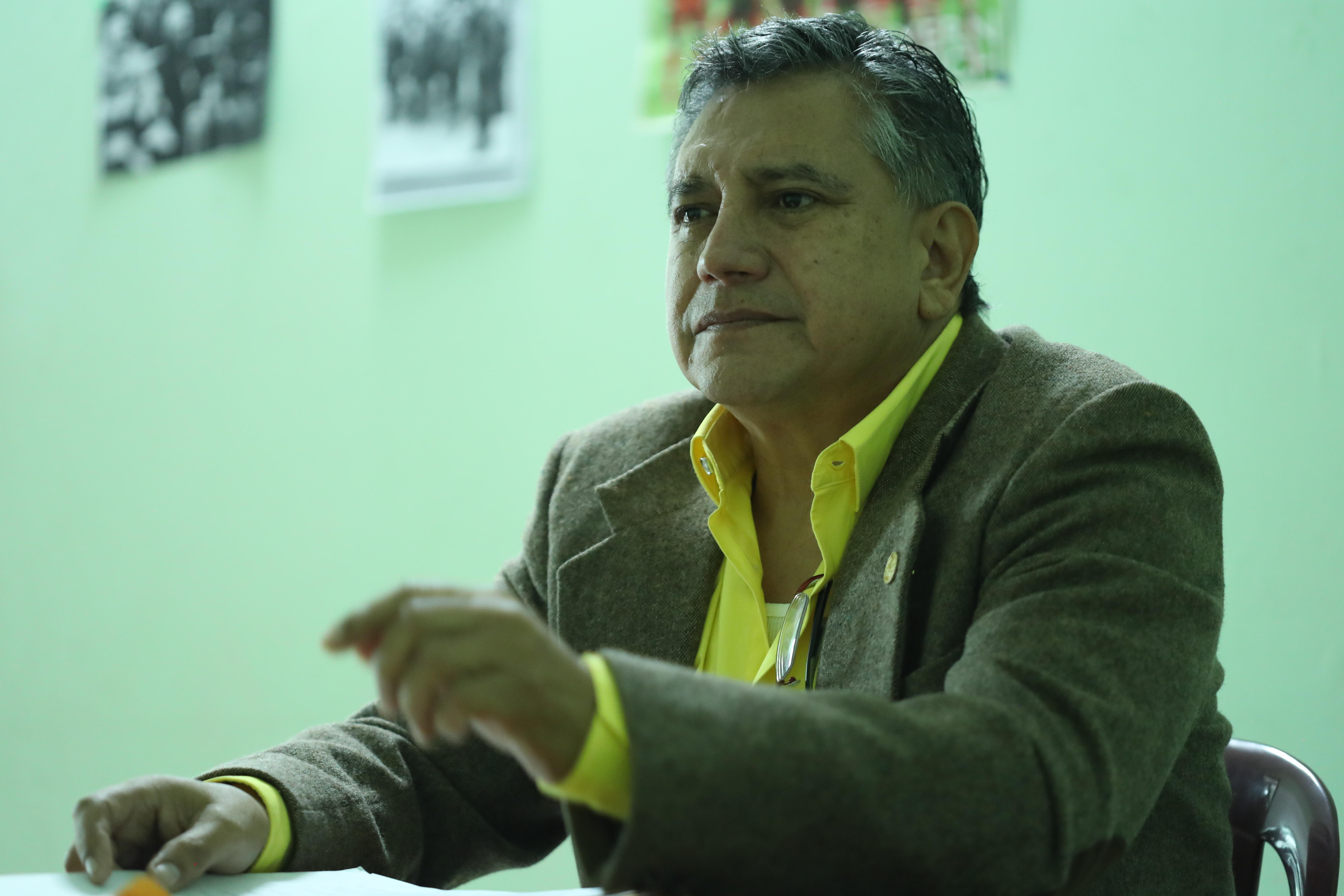 Sergio Reyes, exdirector del área de salud de Suchitepéquez, señala incumplimiento legal del ministro Carlos Soto. (Foto Prensa Libre: Esbin García)