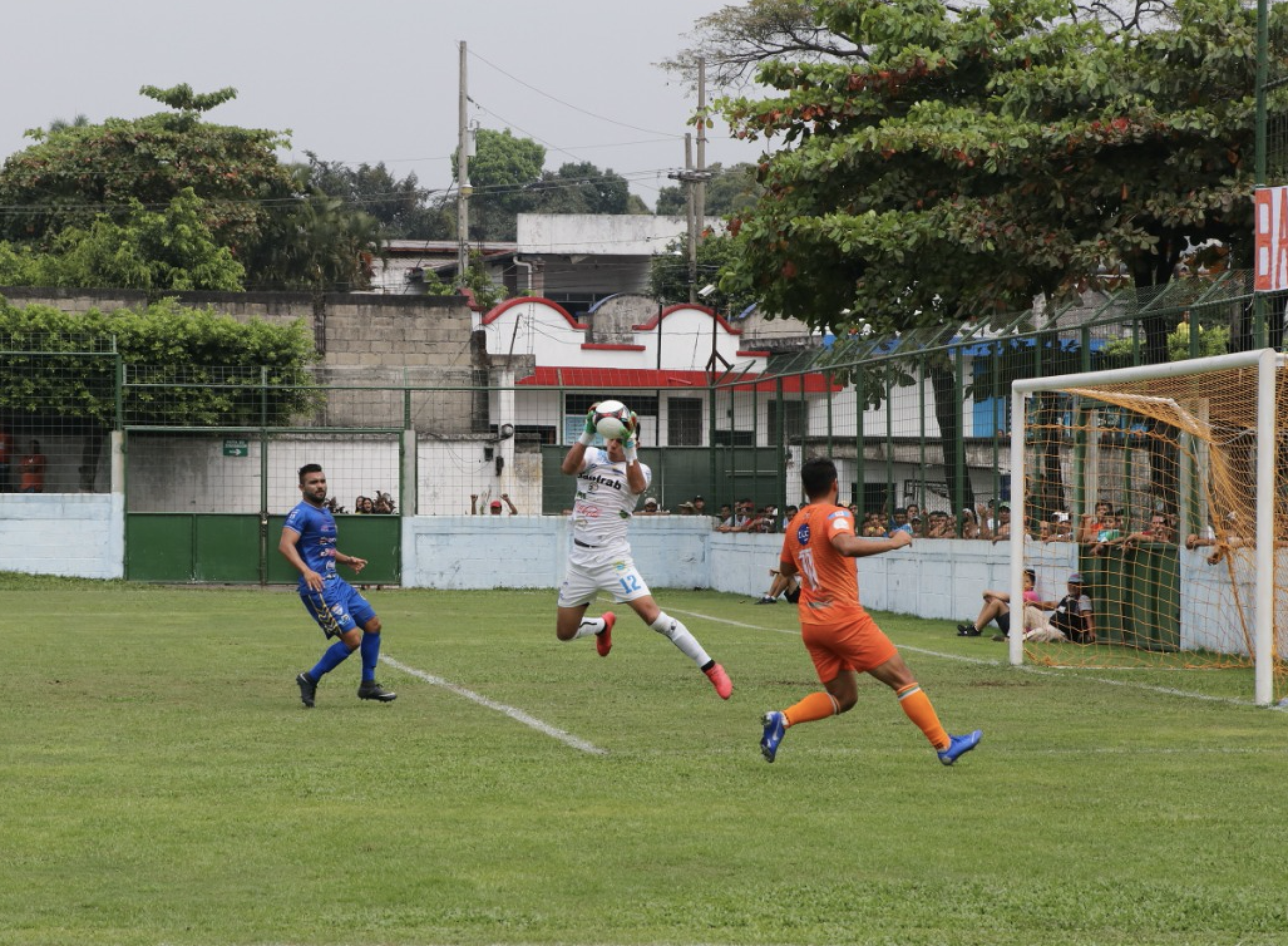 Deportivo Siquinalá no consiguió mantener la ventaja frente a Cobán Imperial. (Foto Prensa Libre: Carlos Paredes)