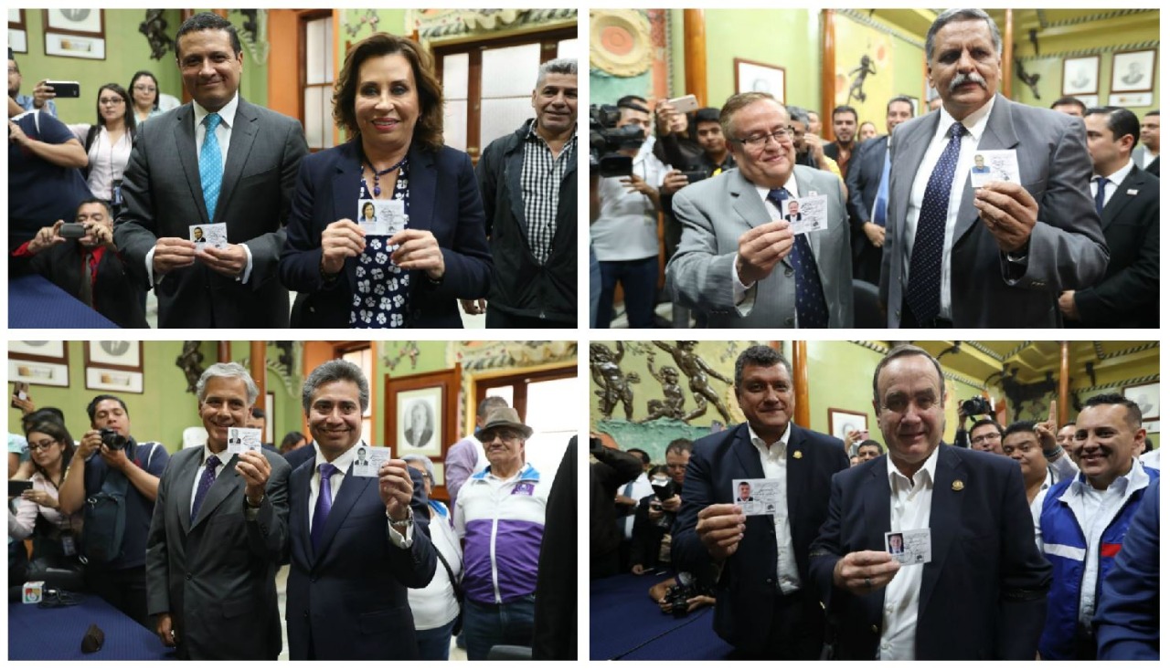 Cuatro binomios presidenciales reciben os documentos que los acreditan como candidatos a la presidencia y vicepresidencia. (Foto Prensa Libre. Esbin García)