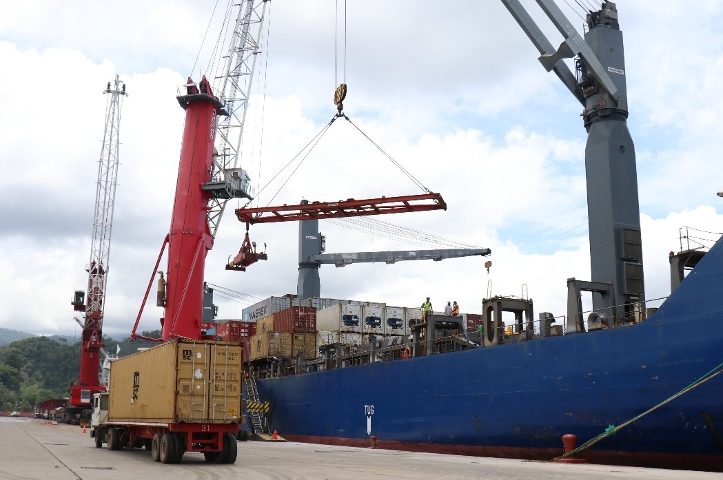 Los puertos del pacífico tienen un gran potencial para movilizar cargas a distancias cortas en Centroamérica. (Foto Prensa Libre: Hemeroteca)