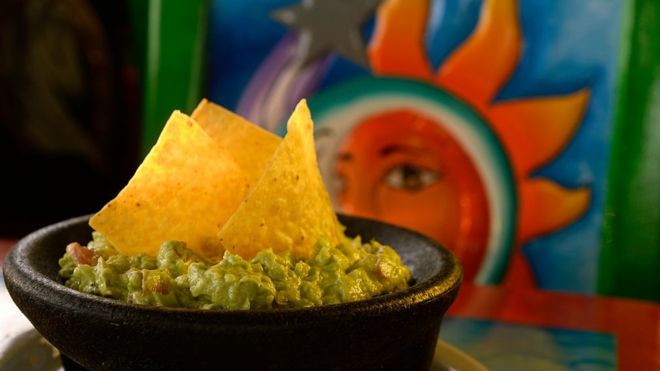 El guacamole es una receta de origen azteca que ahora es uno de los platos más populares en los restaurantes mexicanos en EE.UU. (Foto Prensa Libre: Getty Images)