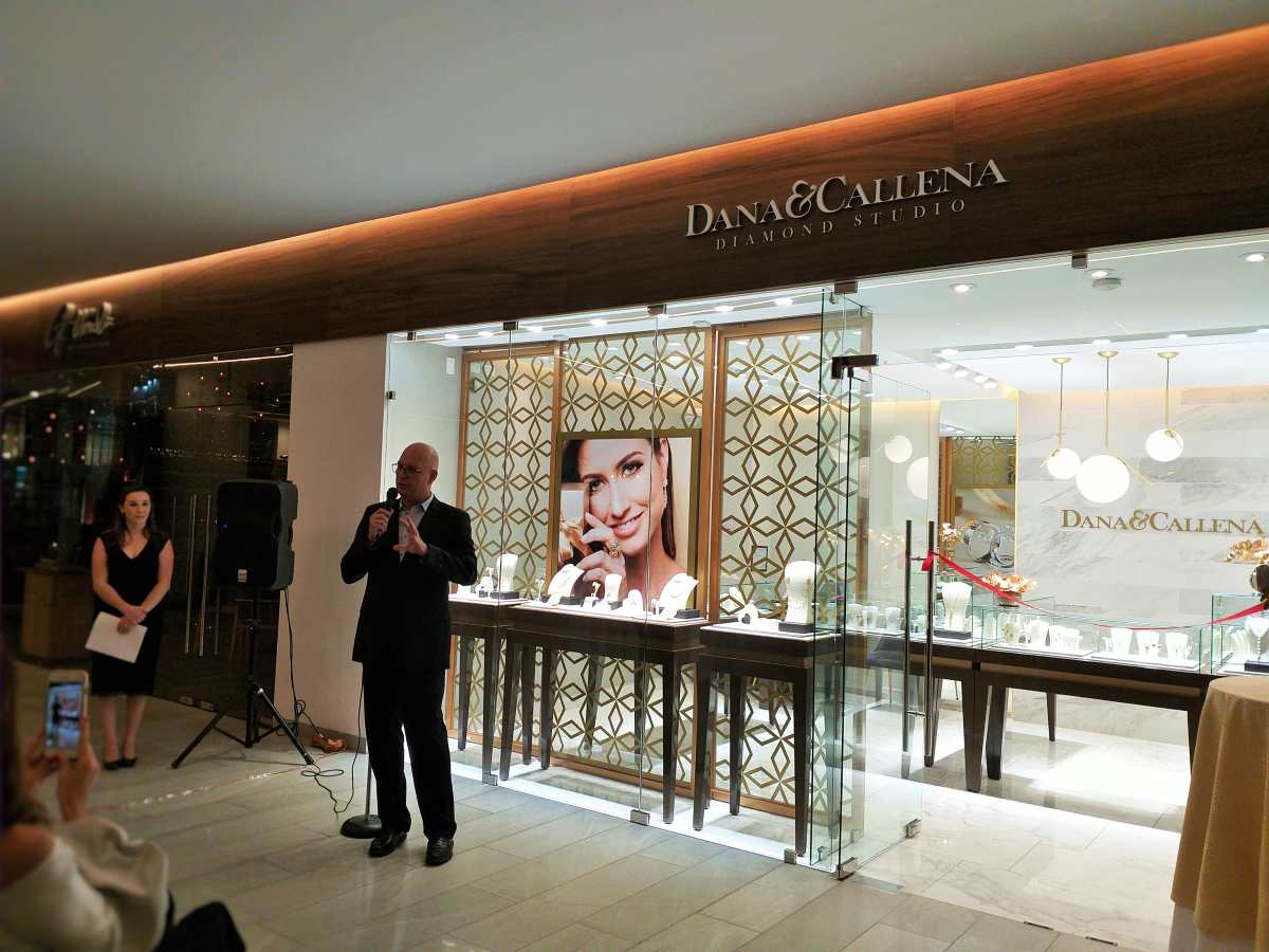 Dana&Callena “Diamond Studio” abrió en Plaza Etú
