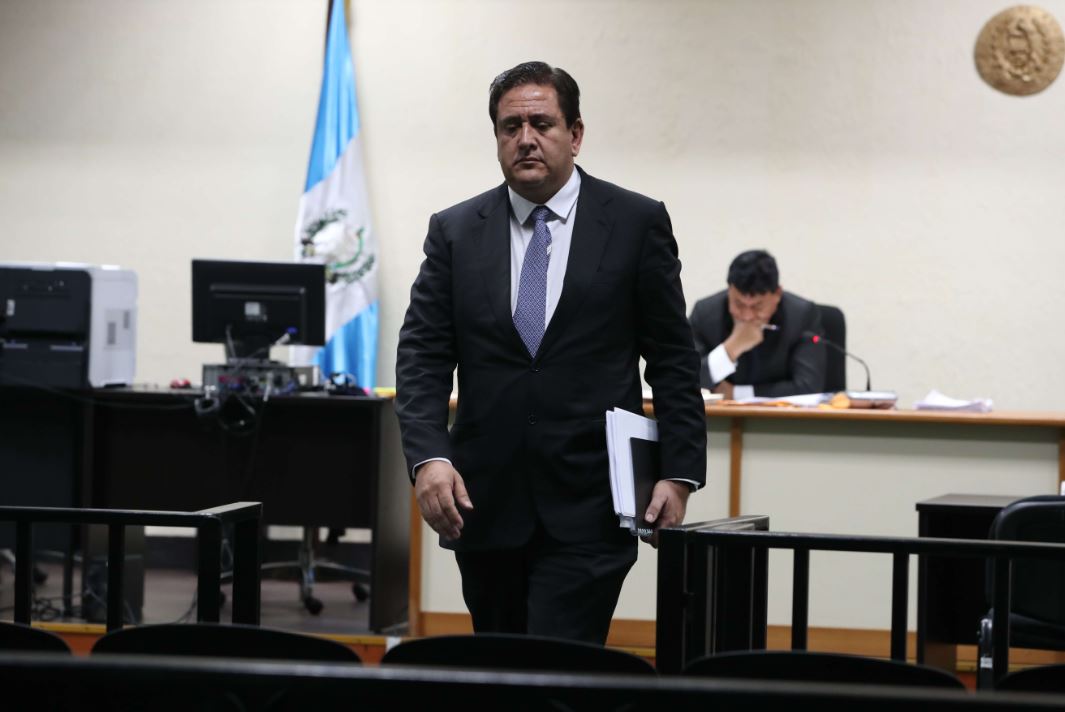 Gustavo Alejos enfrenta cuatro casos, Transurbano, Financiamiento a UNE, Negociantes de la salud y Cooptación del Estado. (Foto Prensa Libre: Hemeroteca PL)