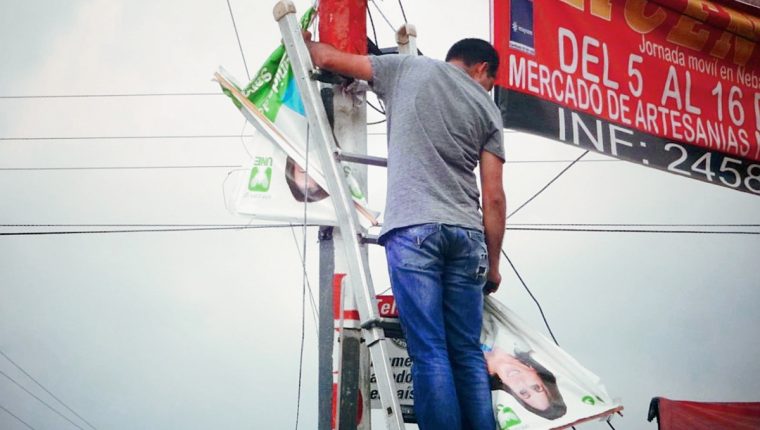 Los partidos políticos no podrán colocar propaganda en postes del Centro Histórico. (Foto Prensa Libre: Hemeroteca PL)