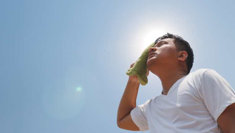Utilizar camisa, bloqueador solar y sombrero son las recomendaciones del Ministerio de Salud (Foto Prensa Libre: Servicios) 
