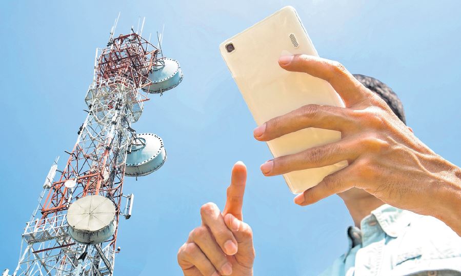 La actividad de telecomunicaciones en Centroamérica pasa a un nuevo ciclo, que será en la convergencia de redes fija y móvil y el uso de la tecnología 5G, con miras al futuro.  (Foto Prensa Libre: Shutterstock)