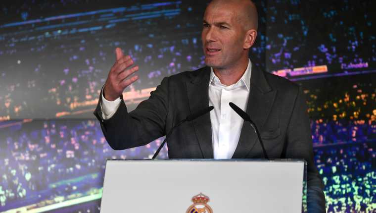 Zinedine Zidane durante su presentación como nuevo entrenador del Real Madrid. (Foto Prensa Libre: AFP)
