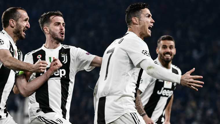 Cristiano Ronaldo fue el héroe de la Juventus en la remontada frente al Atlético de Madrid. (Foto Prensa Libre: AFP)