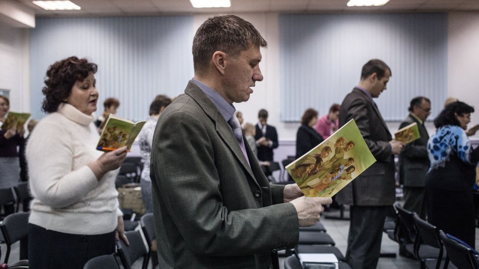 Los Testigos de Jehová están prohibidos en Rusia.