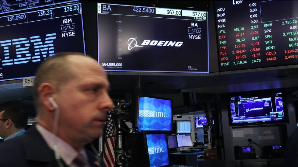 Las acciones del constructor de aviones estadounidense llegaron a caer hasta un 12%. (Foto Prensa Libre: Getty Images)