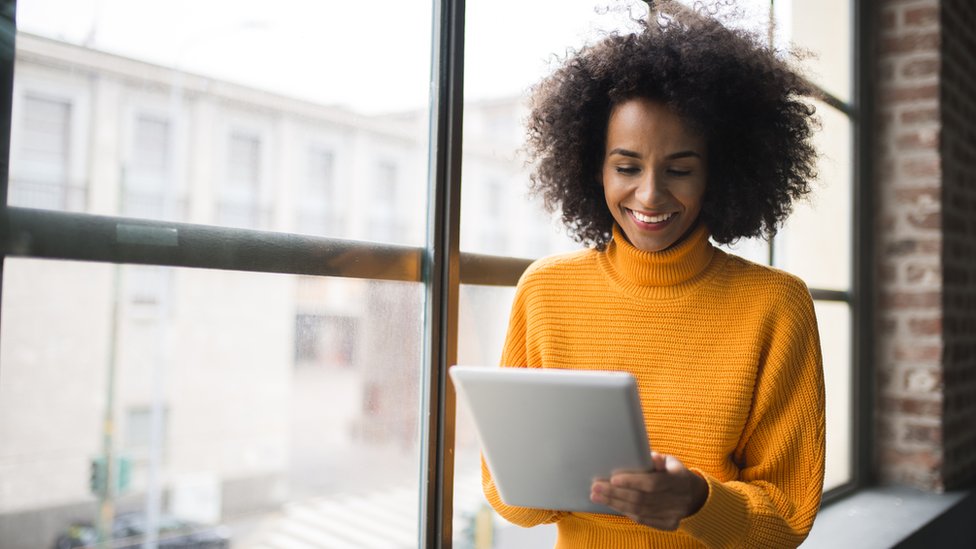Aunque las mujeres postulan a menos trabajos, tienen más probabilidades de conseguirlos cuando se atreven a presentarse. (Foto Prensa Libre: Getty Images)