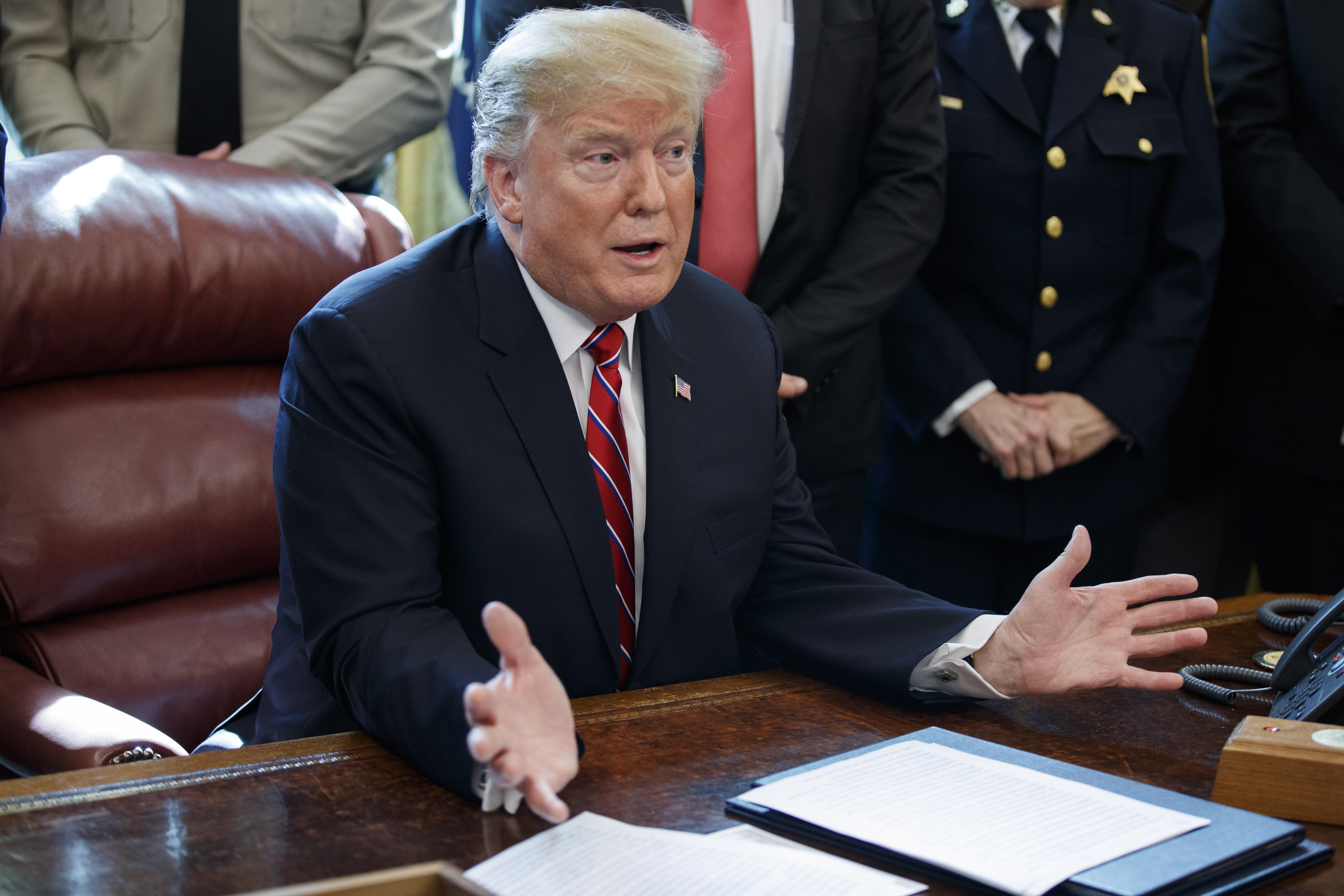 Donald Trump, presidente de Estados Unidos, el viernes último, cuando vetó el decreto legislativo que rechazó la emergencia nacional para la frontera sur con México. (Foto Prensa Libre: EFE)