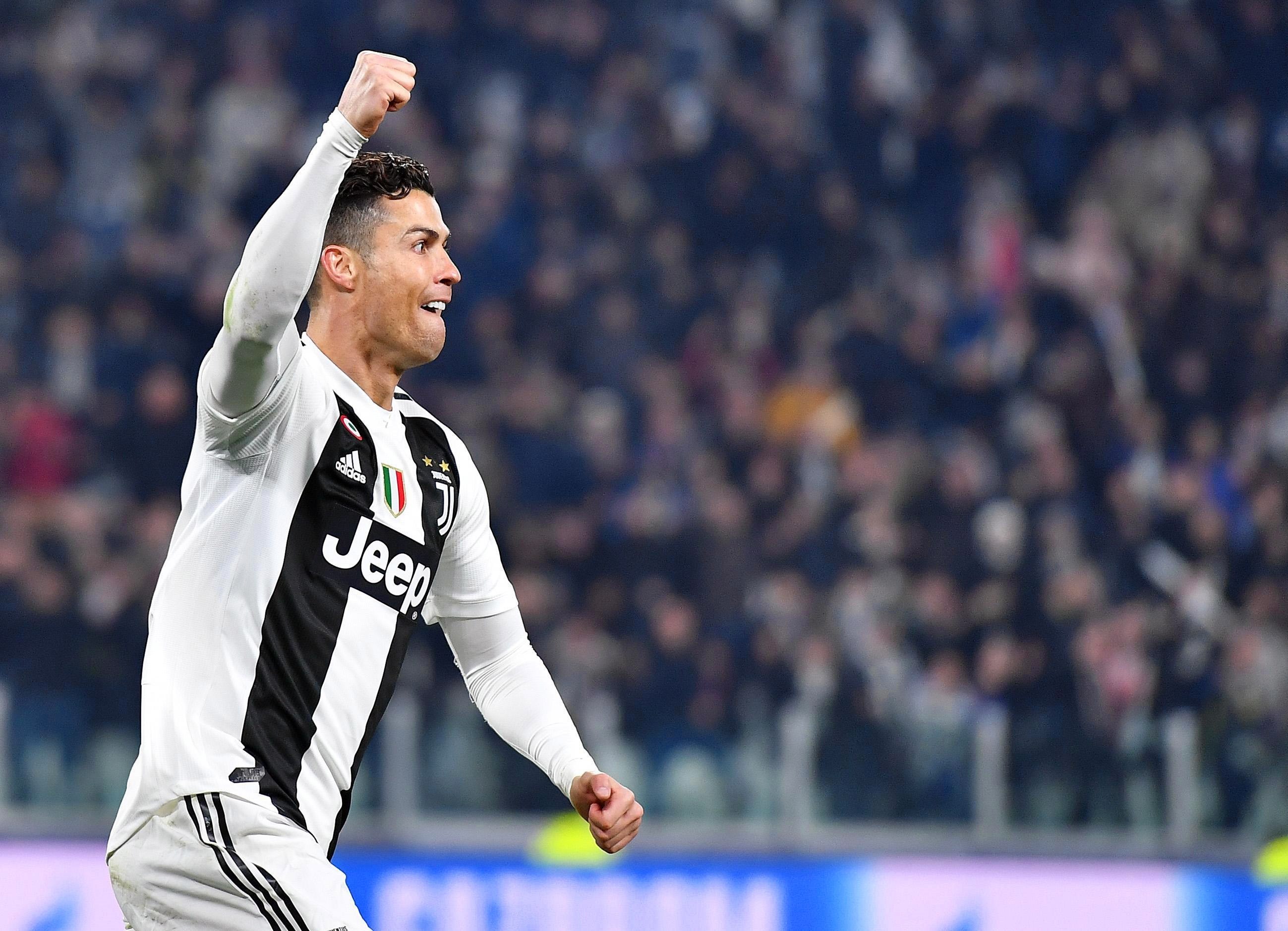 Imagen de archivo realizada el pasado martes que muestra a Cristiano Ronaldo, delantero portugués de la Juventus, mientras celebra el segundo tanto ante el Atlético de Madrid. (Foto Prensa Libre: EFE)