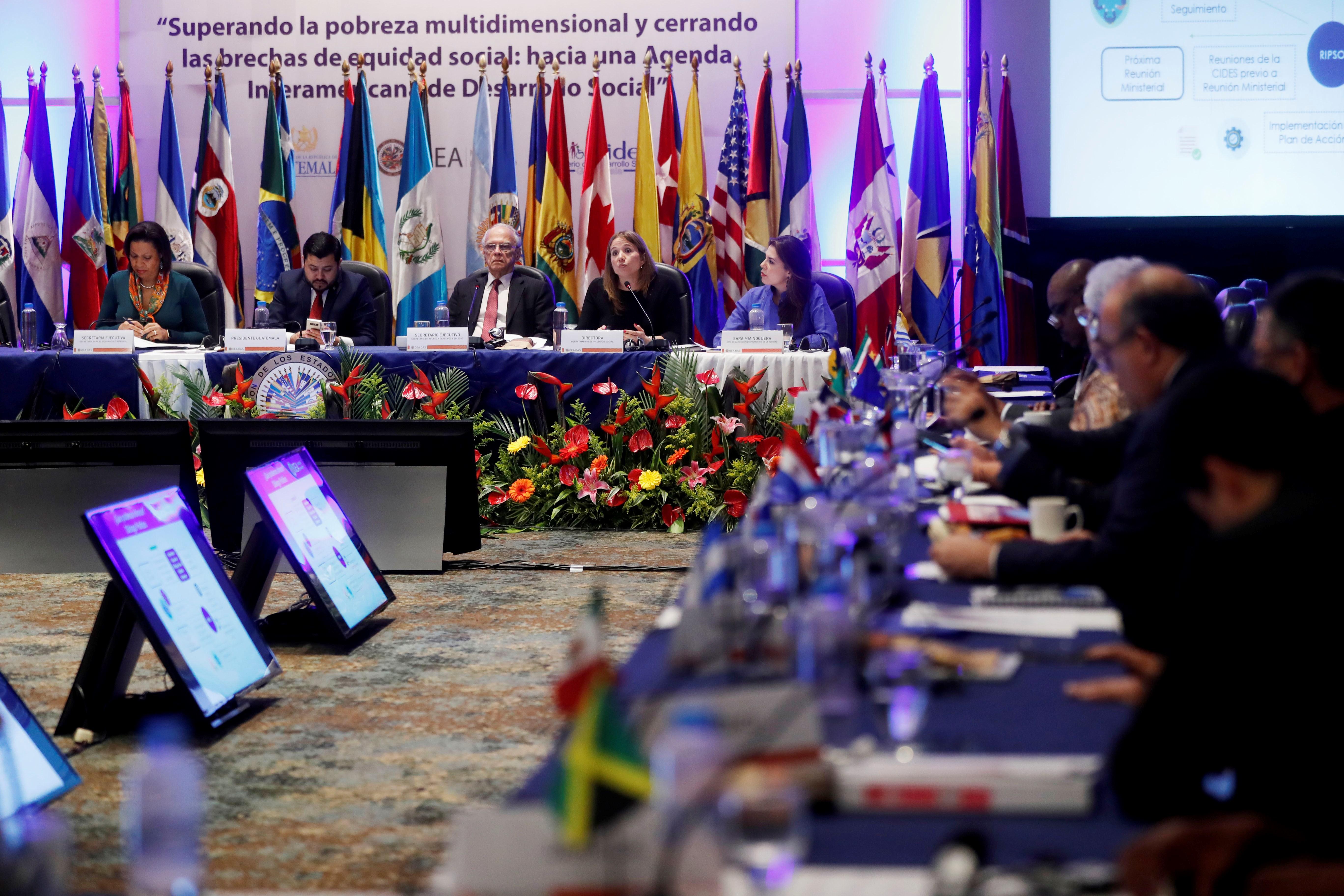 Integrantes de la Organización de Estados Americanos (OEA) y ministros latinoamericanos participan en la IV reunión de ministros de Desarrollo Social de países miembros de la OEA, en  Guatemala en 2019. (Foto Prensa Libre: HemerotecaPL)