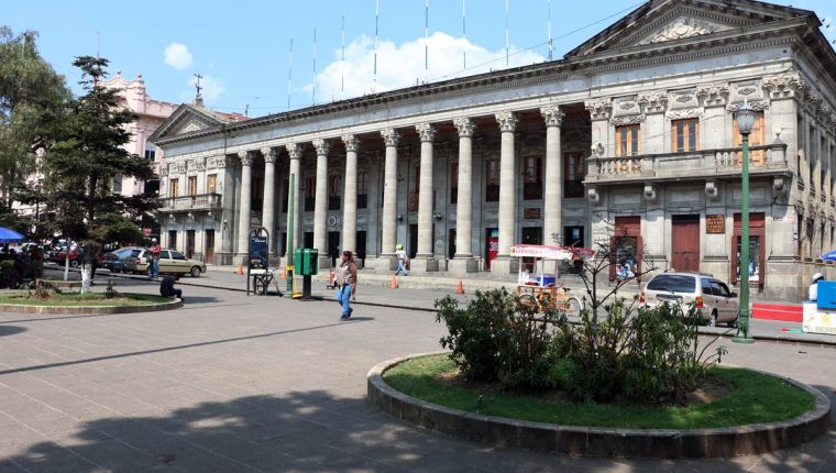Se cree que Quetzaltenango y sus municipios son una región con potencial para desarrollar centros de atención  de llamadas. (Foto Prensa Libre: Hemeroteca PL)