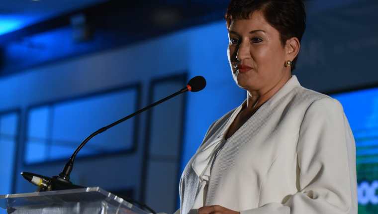 Thelma Aldana, durante la asamblea de proclamación de binomio presidencial del Movimiento Semilla. (Foto Prensa Libre: Hemeroteca PL)