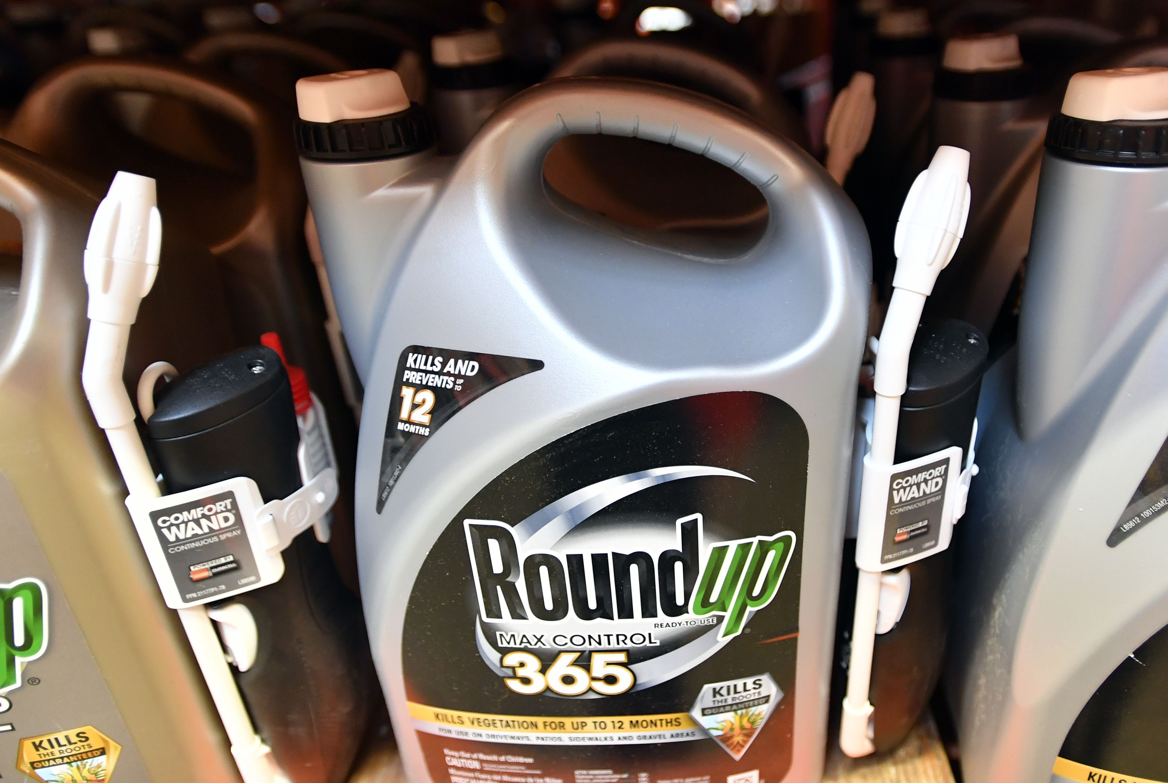 Monsanto rechazó la decisión del jurado y defendió que Roundup es un producto seguro. (Foto Prensa Libre: AFP)