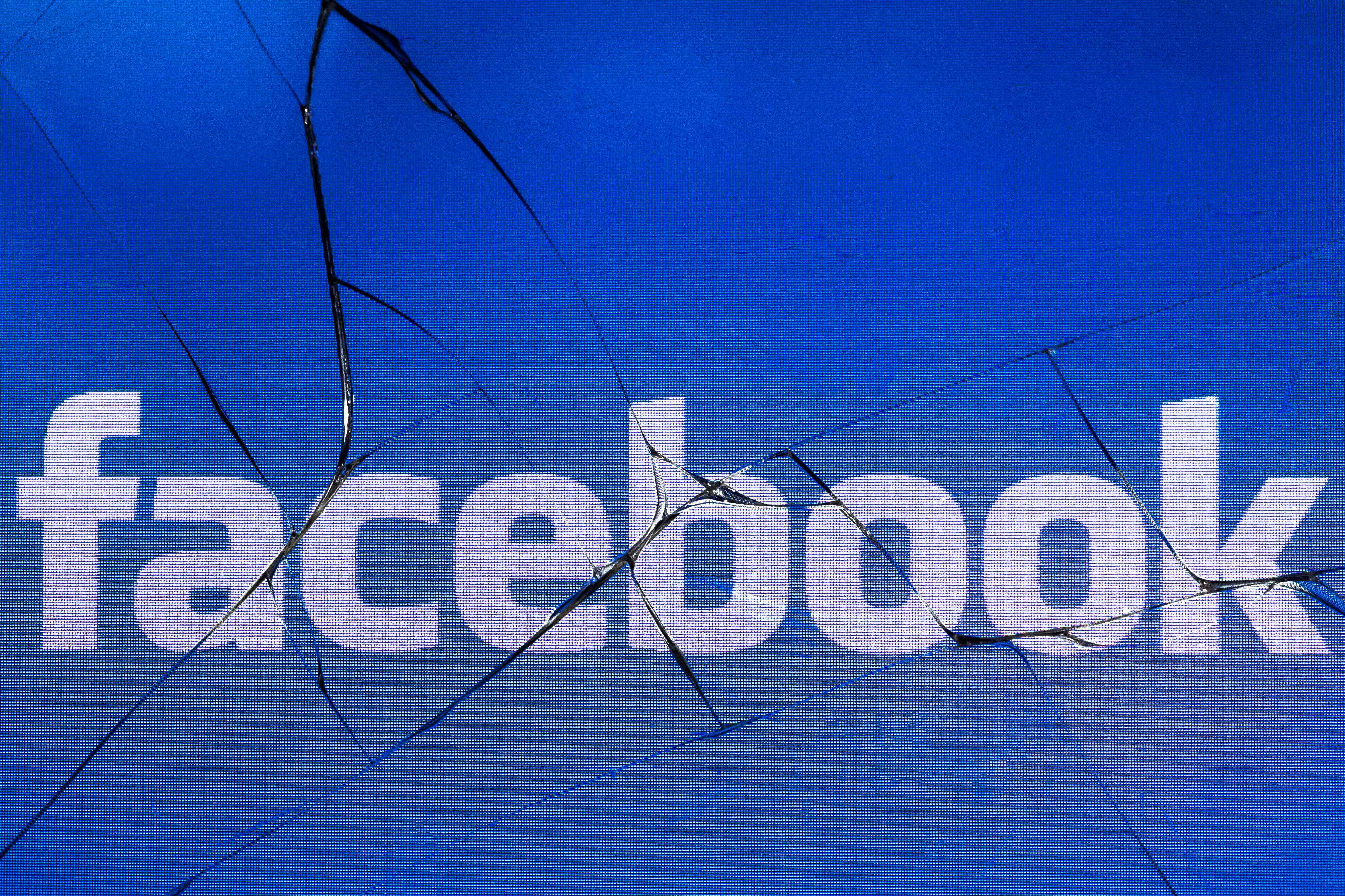 El supremacismo blanco no tendrá cabida en Facebook, anunció la red social. (Foto Prensa Libre: AFP)