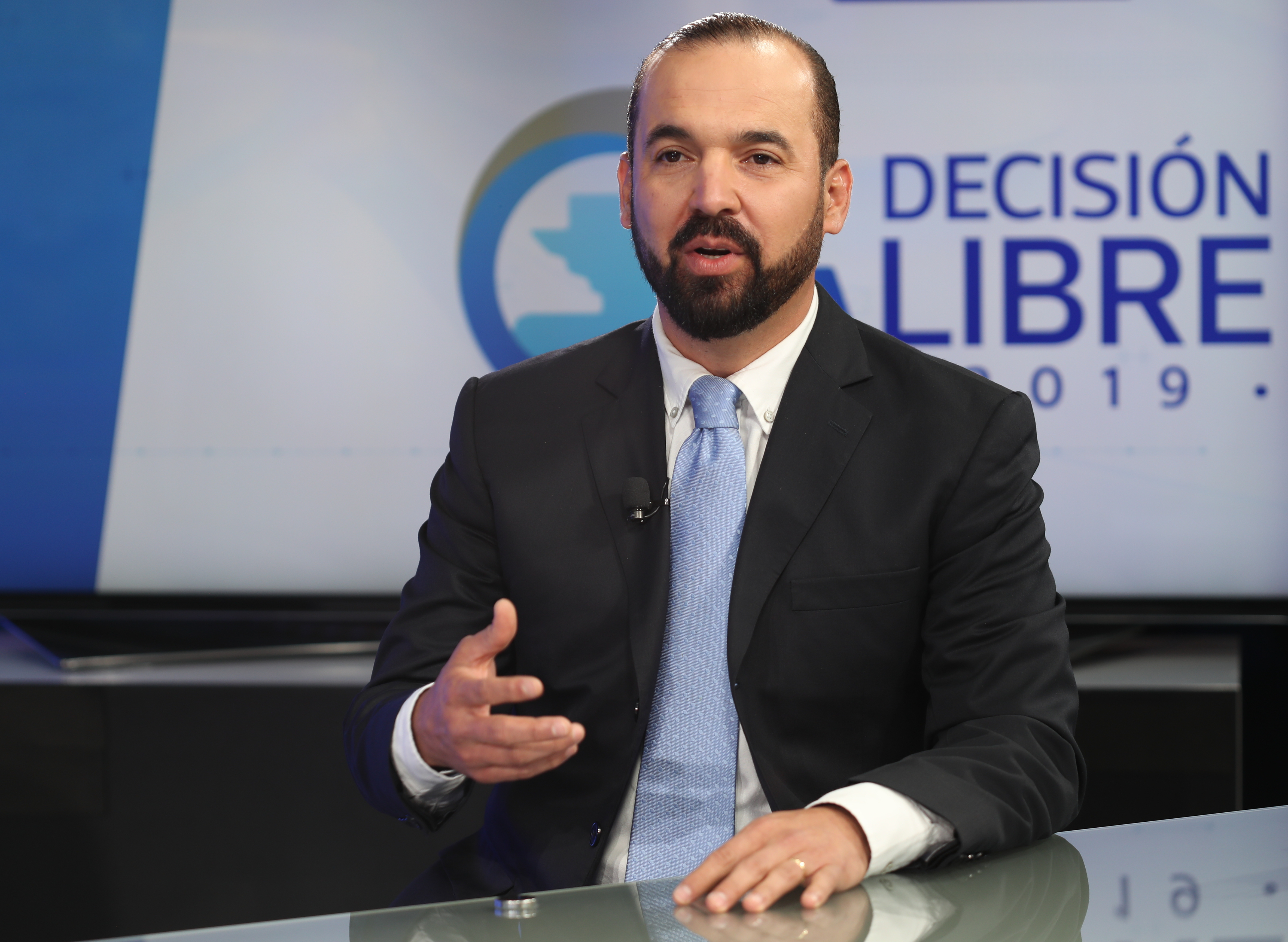 Amílcar Rivera, candidato presidencial del Partido Victoria, presenta su plan de Gobierno en el programa Sin Filtro Electoral. (Foto Prensa Libre: Esbin García)                                   
