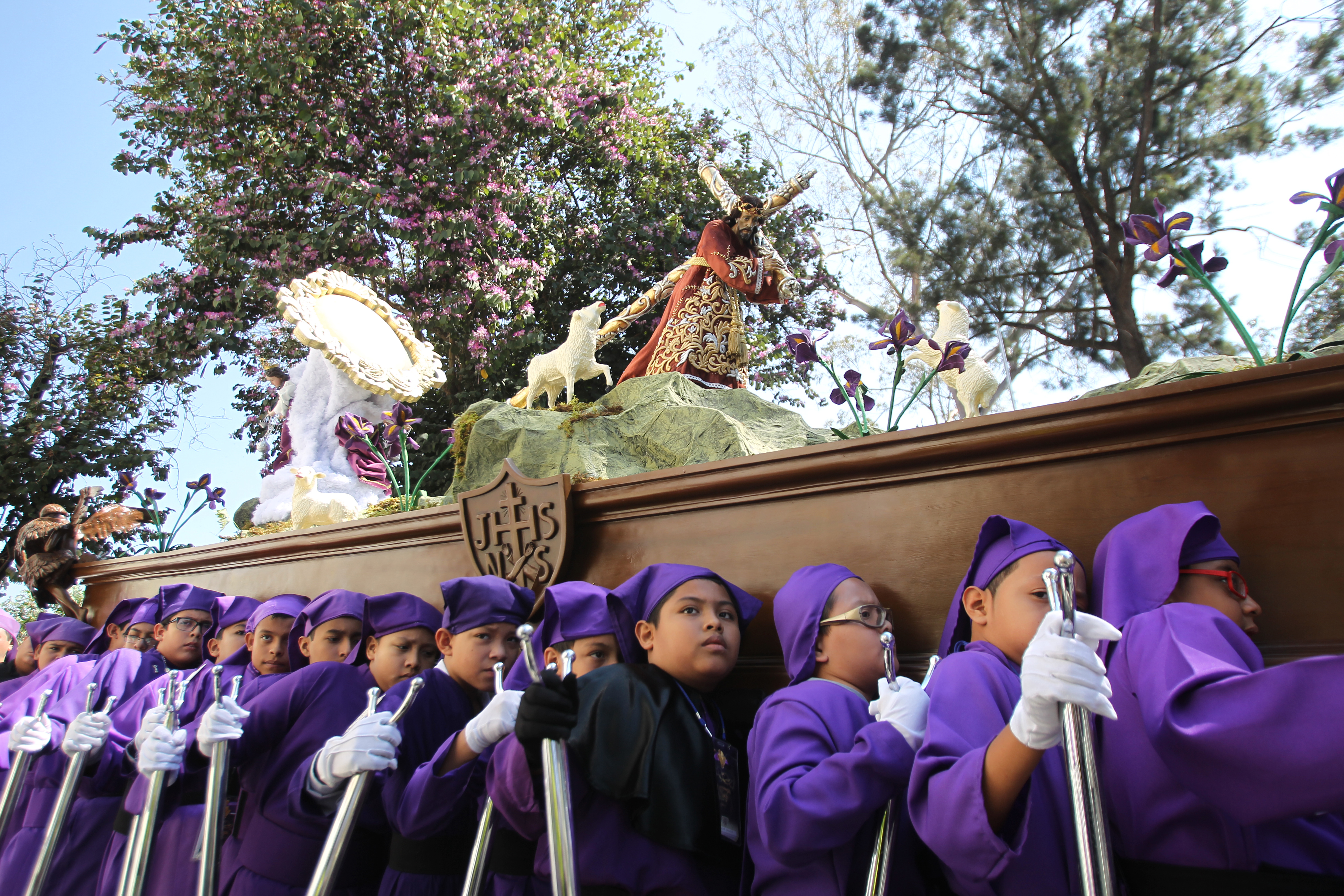 Procesión infantil de Jesús del Consuelo de la iglesia La Recolección, es una de las que retomará su salida a las calles de la ciudad de Guatemala. (Foto: Hemeroteca PL).
