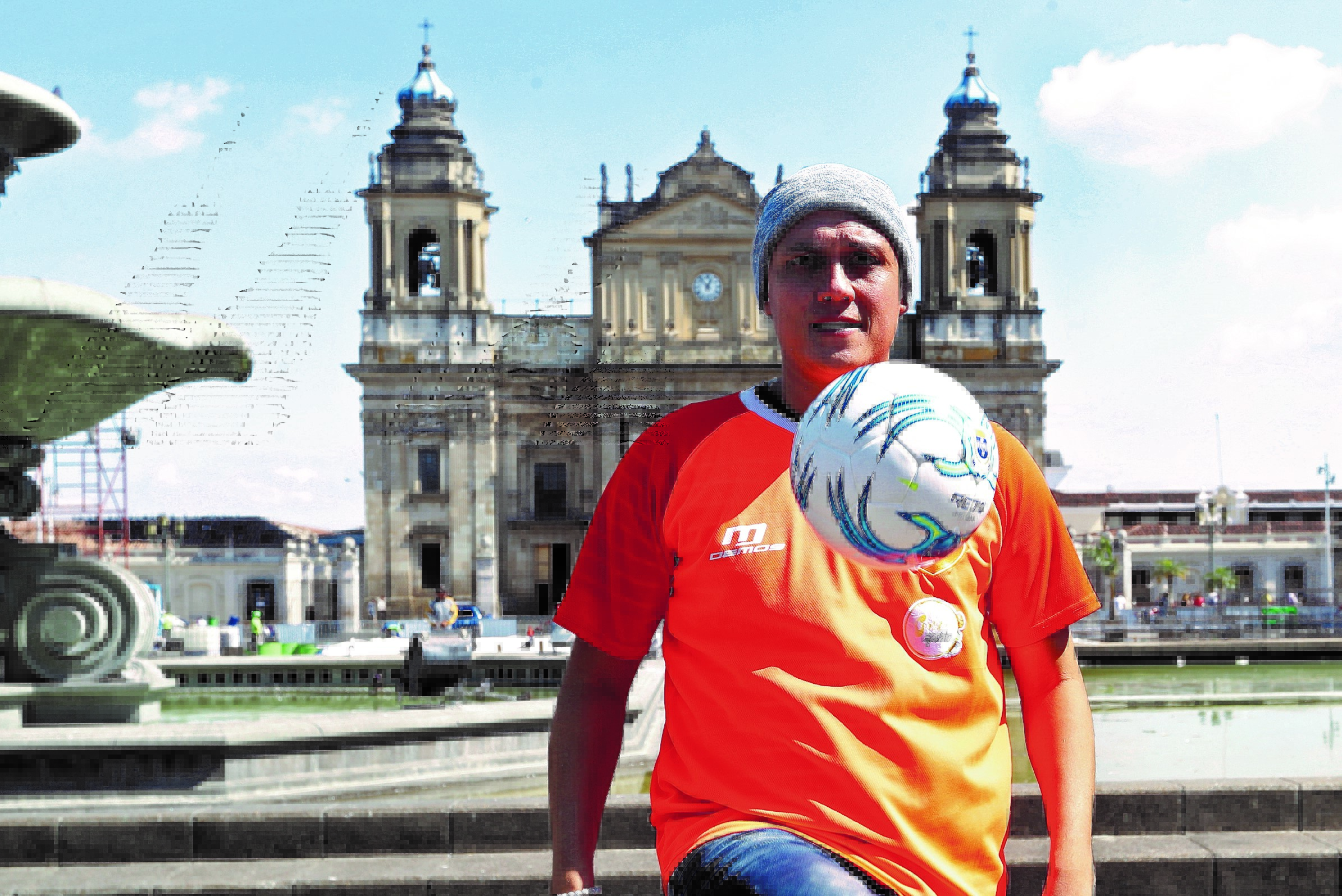 Defensor guatemalteco Roberto Cóbar, quien milita en Siquinalá. (Foto Prensa Libre: Edwin Fajardo)