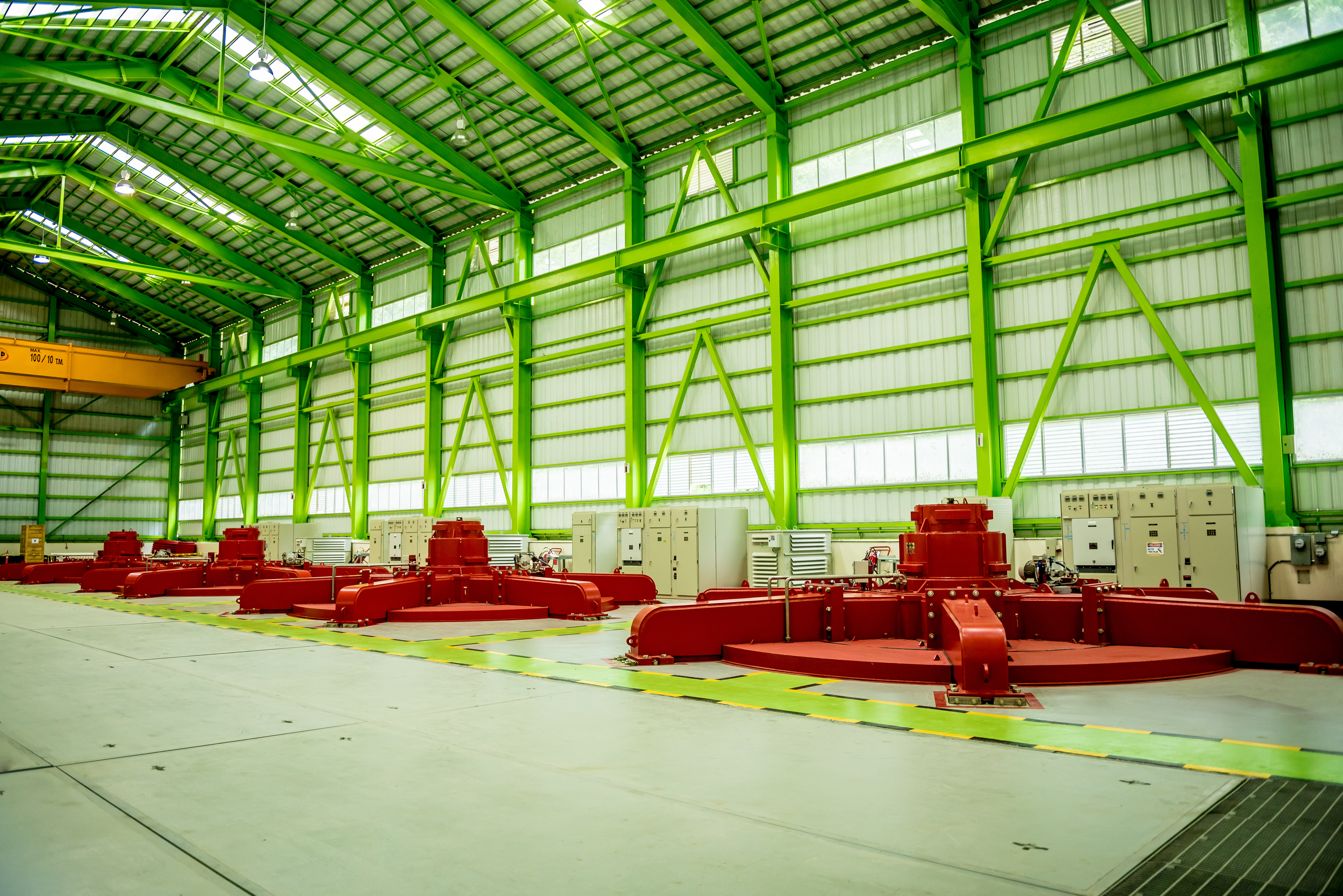 Área de maquinas y equipo las generadoras que componen el complejo hidroeléctrico Renace. (Foto, Prensa Libre: CMI Energía).