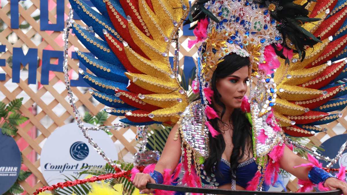 Laura Bariatti, exfisioterapeuta de Deportivo Suchitepéquez, participó en el Carnaval de Mazatenango 2019