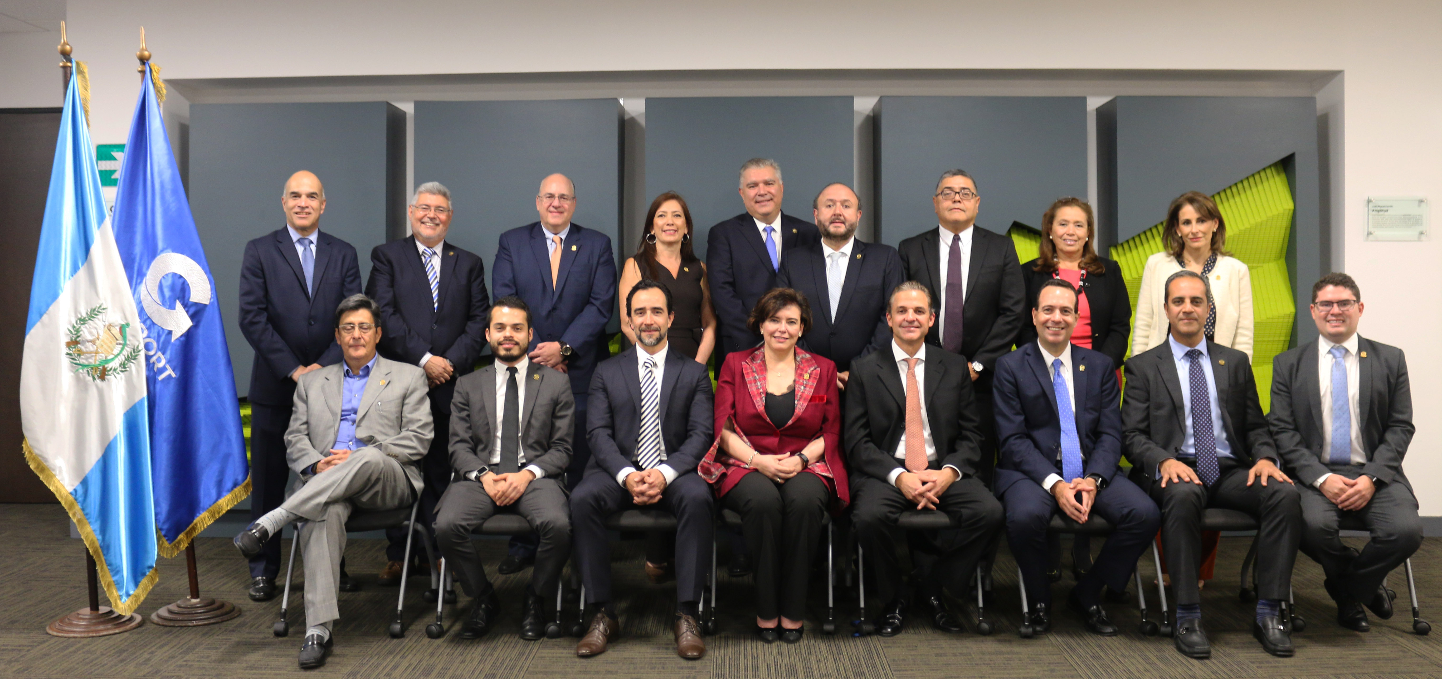 Nuevos miembros de la nueva Junta Directiva 2019-2021 de Agexport, estará liderada por Consuelo de Paiz (al centro). (Foto Prensa Libre: Cortesía) 