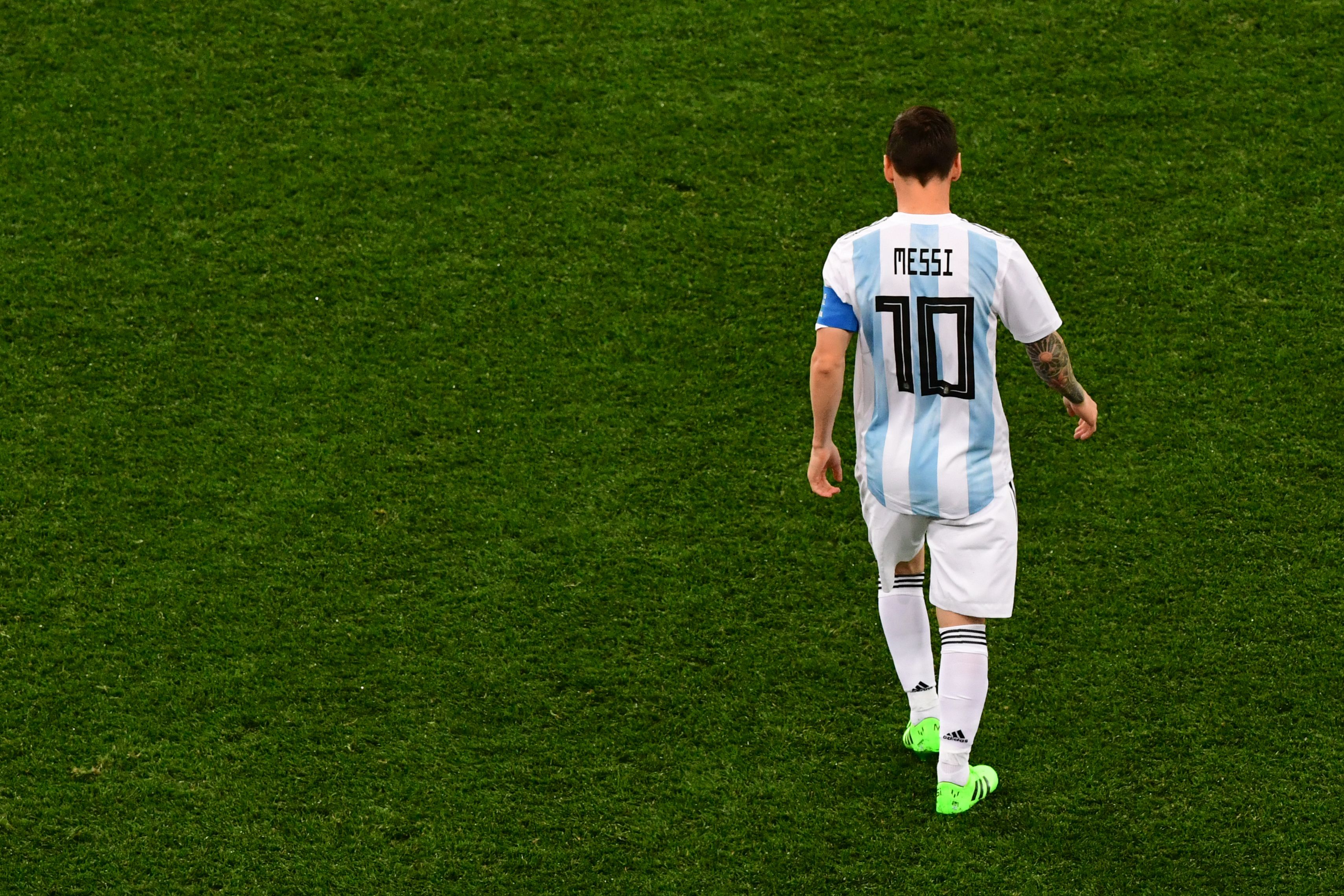 El delantero argentino Lionel Messi no juega con Argentina desde el Mundial de Rusia. (Foto Prensa Libre: AFP)