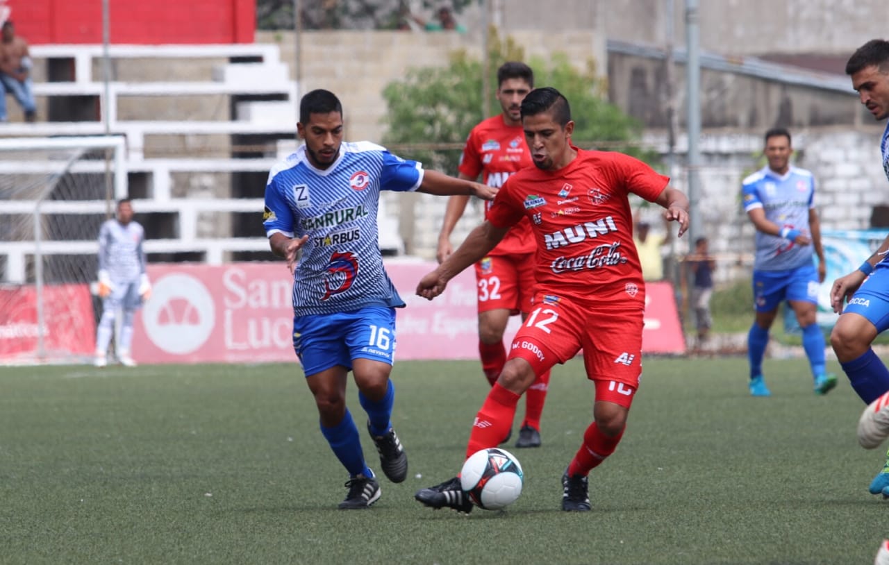 El Deportivo Malacateco no logró vencer a Iztapa en el Estadio Santa Lucía. (Foto Prensa Libre: Raúl Juárez)