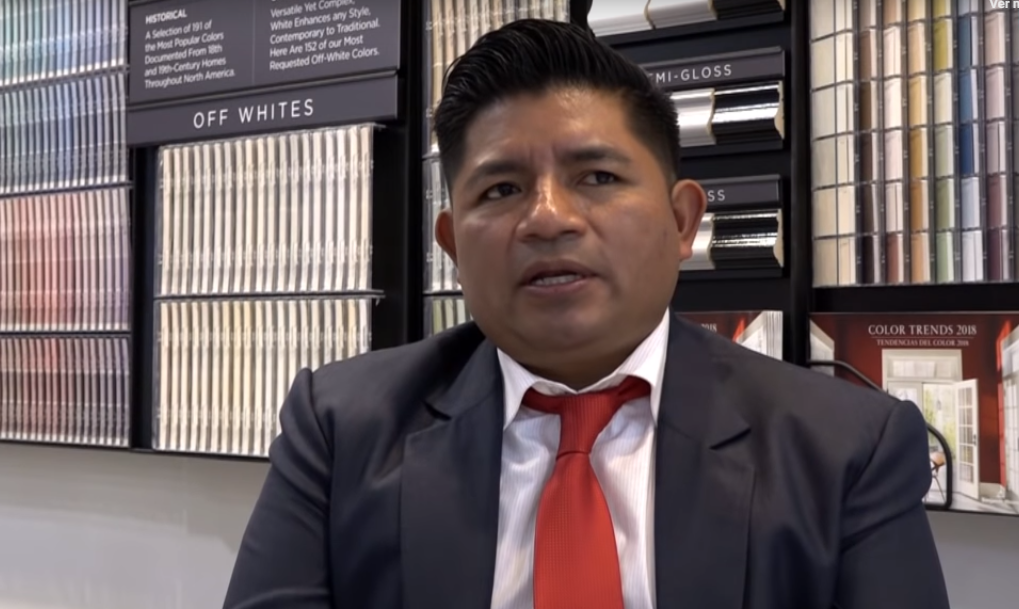 Migrante quetzalteco inaugurará tienda de pinturas en Xela