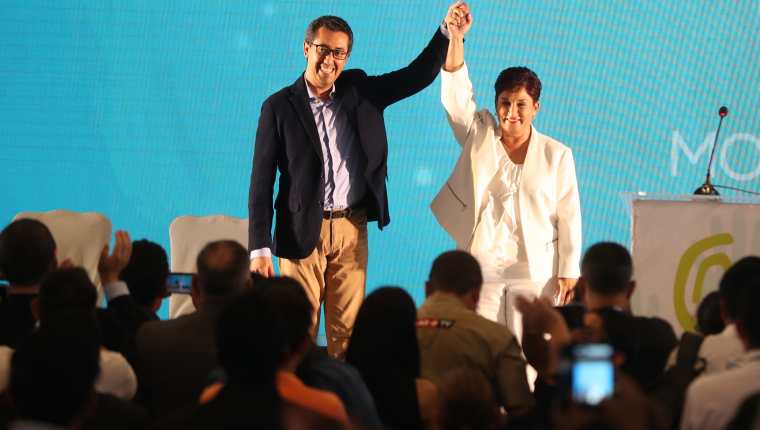 Thelma Aldana y Jonathan Menkos, binomio presidencial inscrito en el TSE. (Foto Prensa Libre: Hemeroteca PL)