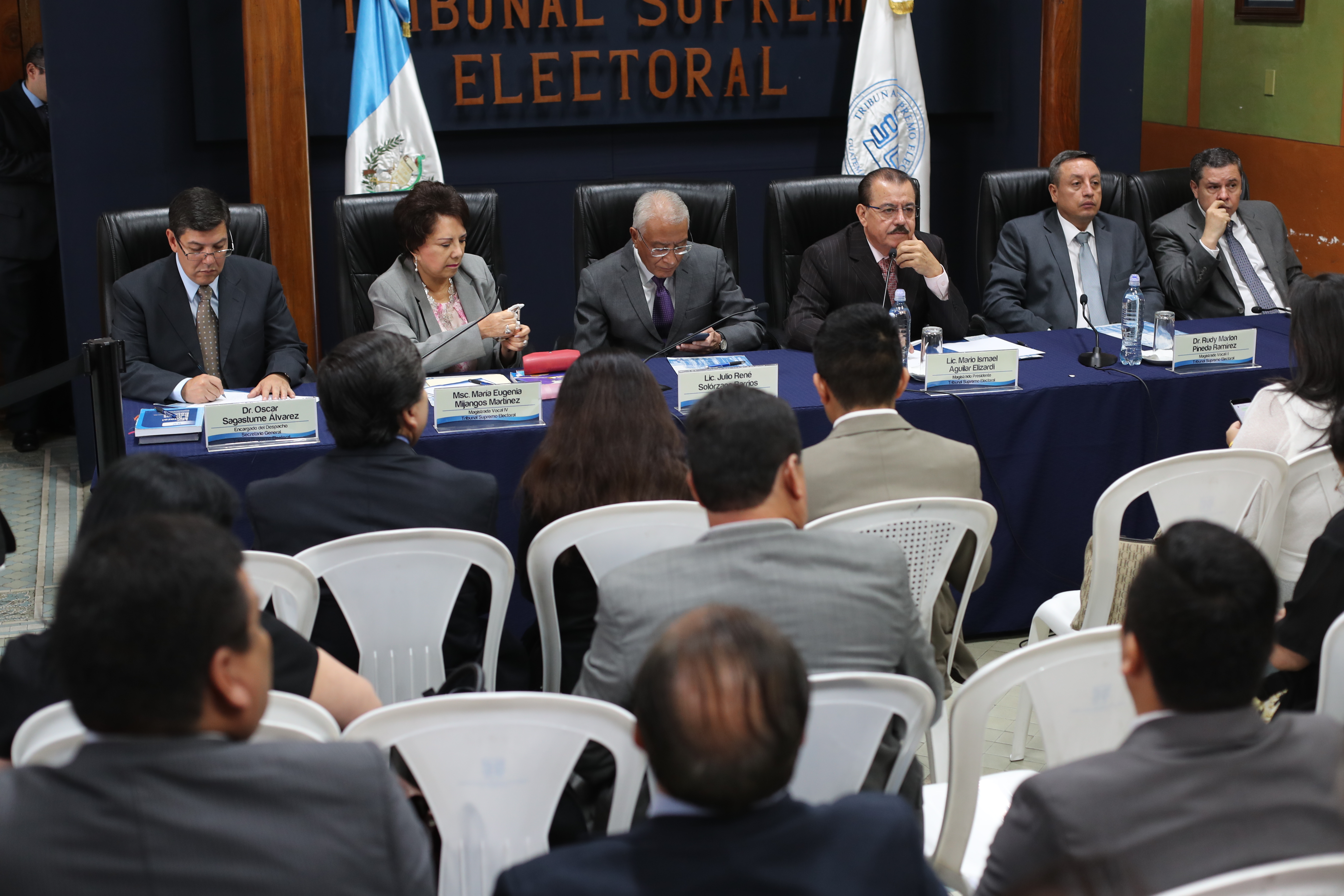 Magistrados del TSE revisarán los casos de Roberto Arzú y José Armando Ubico. (Foto Prensa Libre: Hemeroteca PL)