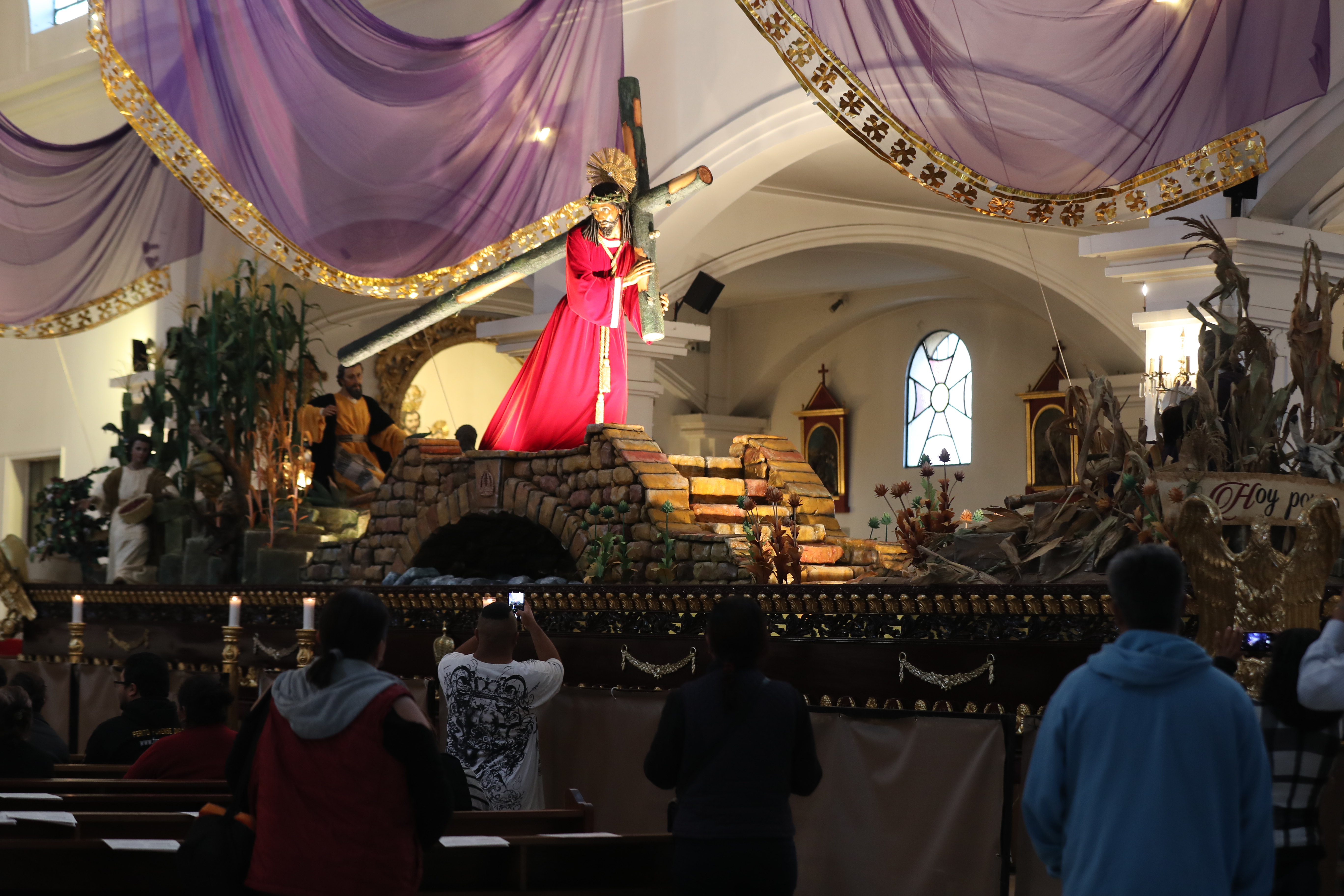 El anda de Jesús de los Milagros lista para su procesión del jueves 27 de febrero de 2020. (Foto Prensa Libre: Óscar Rivas
