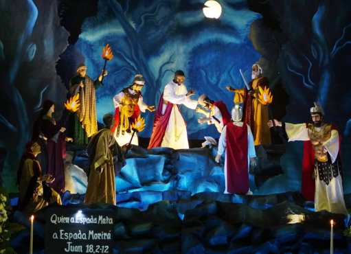 Desde tempranas horas se pudo observar el altar de velación de Jesús de la Dulce Mirada de la aldea Santa Ana, Sacatepéquez. Foto Prensa Libre: Roberto Masaya