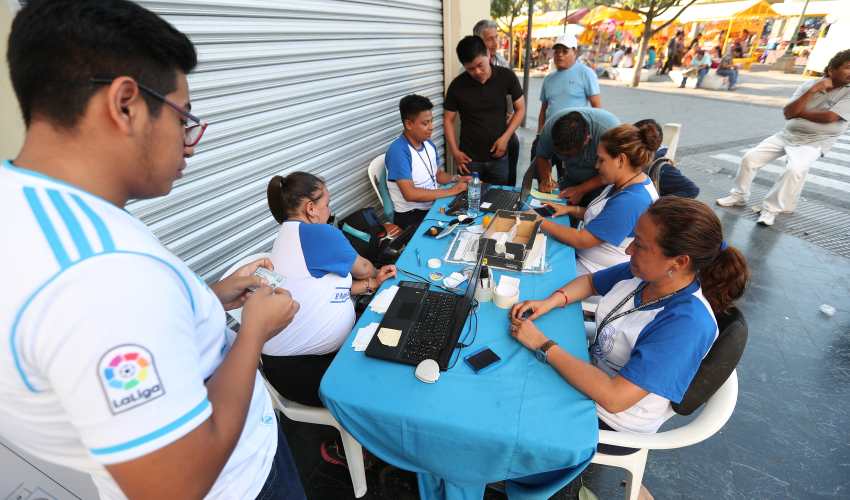 Los guatemaltecos tienen hasta el 17 de marzo para empadronarse. (Foto Prensa Libre:  Carlos Hernández Ovalle)