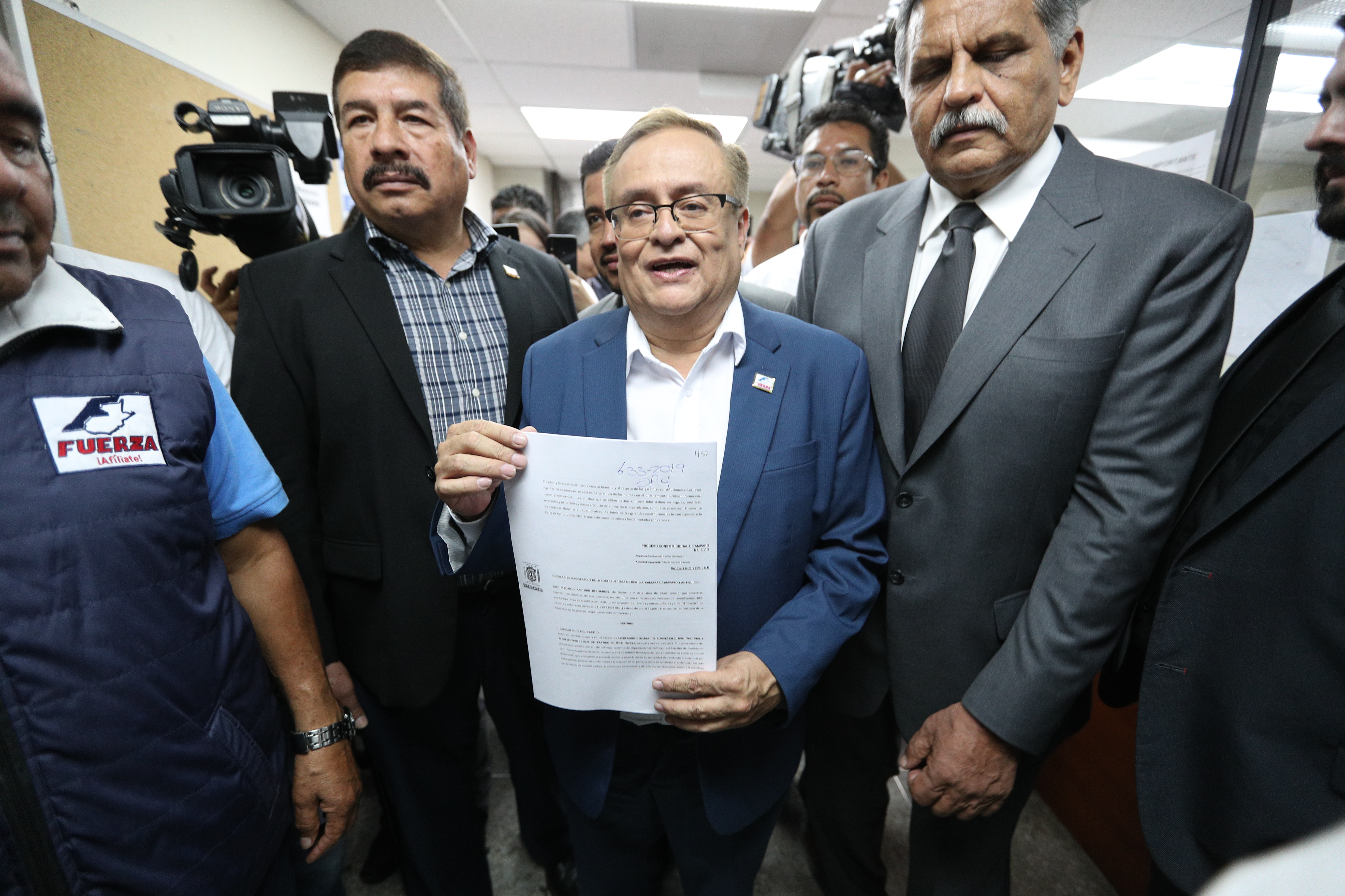 Mauricio Radford y Abundio Maldonado, binomio presidencial del partido Fuerza, pidió el amparo el 21 de marzo último. 
(Foto Prensa Libre: Hemeroteca PL)