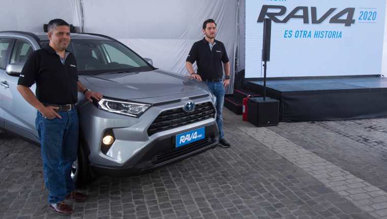 Personeros de Cofiño Stahl presentaron la nueva edición RAV4 en su modelo 2020.
