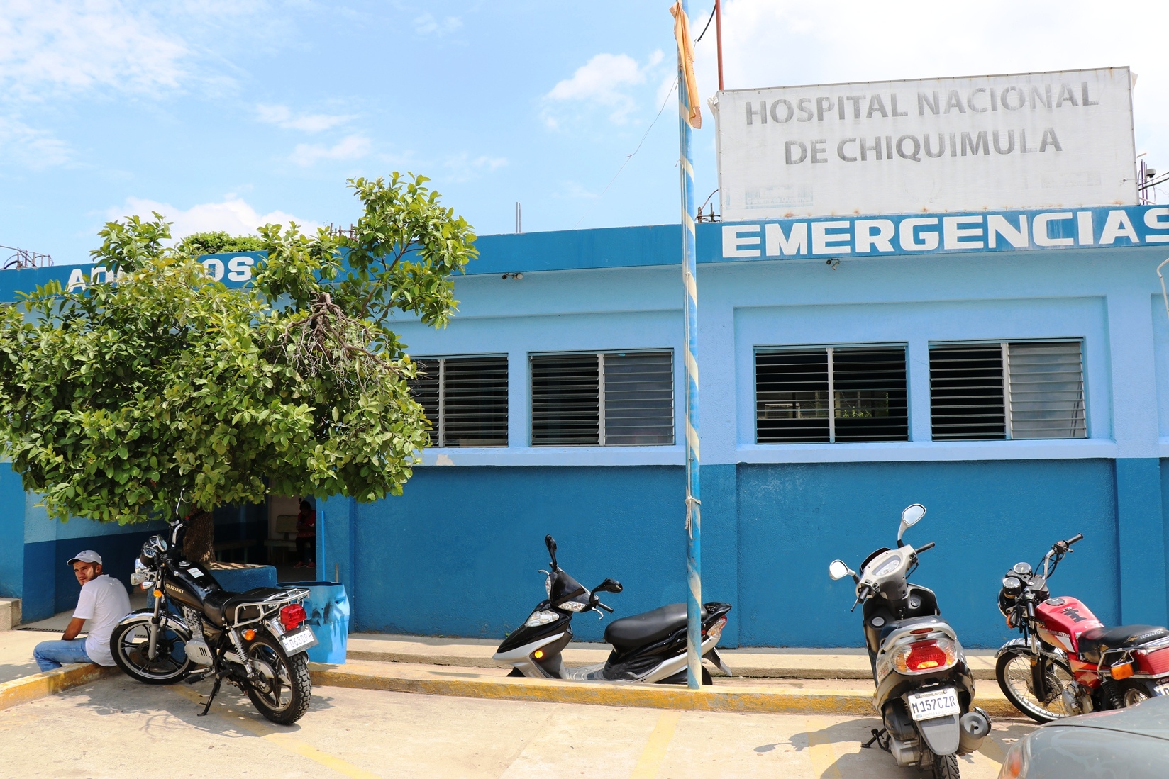 Hospital a donde fueron trasladados los dos menores localizados abandonados en Jocotán. (Foto Prensa Libre: Mario Morales).