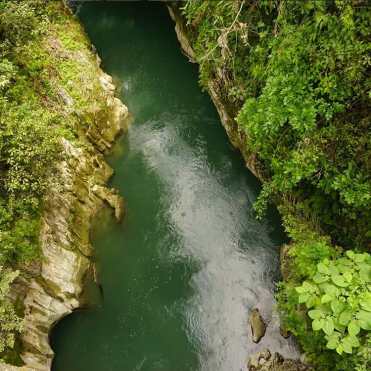 Río Copón entre Ixcán y Uspantán. Fotografía Prensa Libre: @jaimechanquin