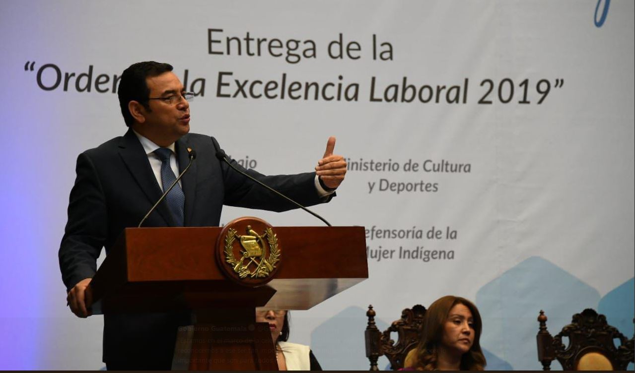 El presidente Jimmy Morales defiende a su esposa por los señalamientos recientes. (Foto Prensa Libre: SCSP)