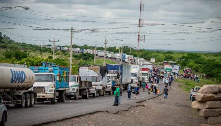 Transporte de carga en Nicaragua enfrenta varios obstáculos en ese país desde que surgió la crisis sociopolítica en abril del 2018. (Foto, Prensa Libre: Hemeroteca PL).