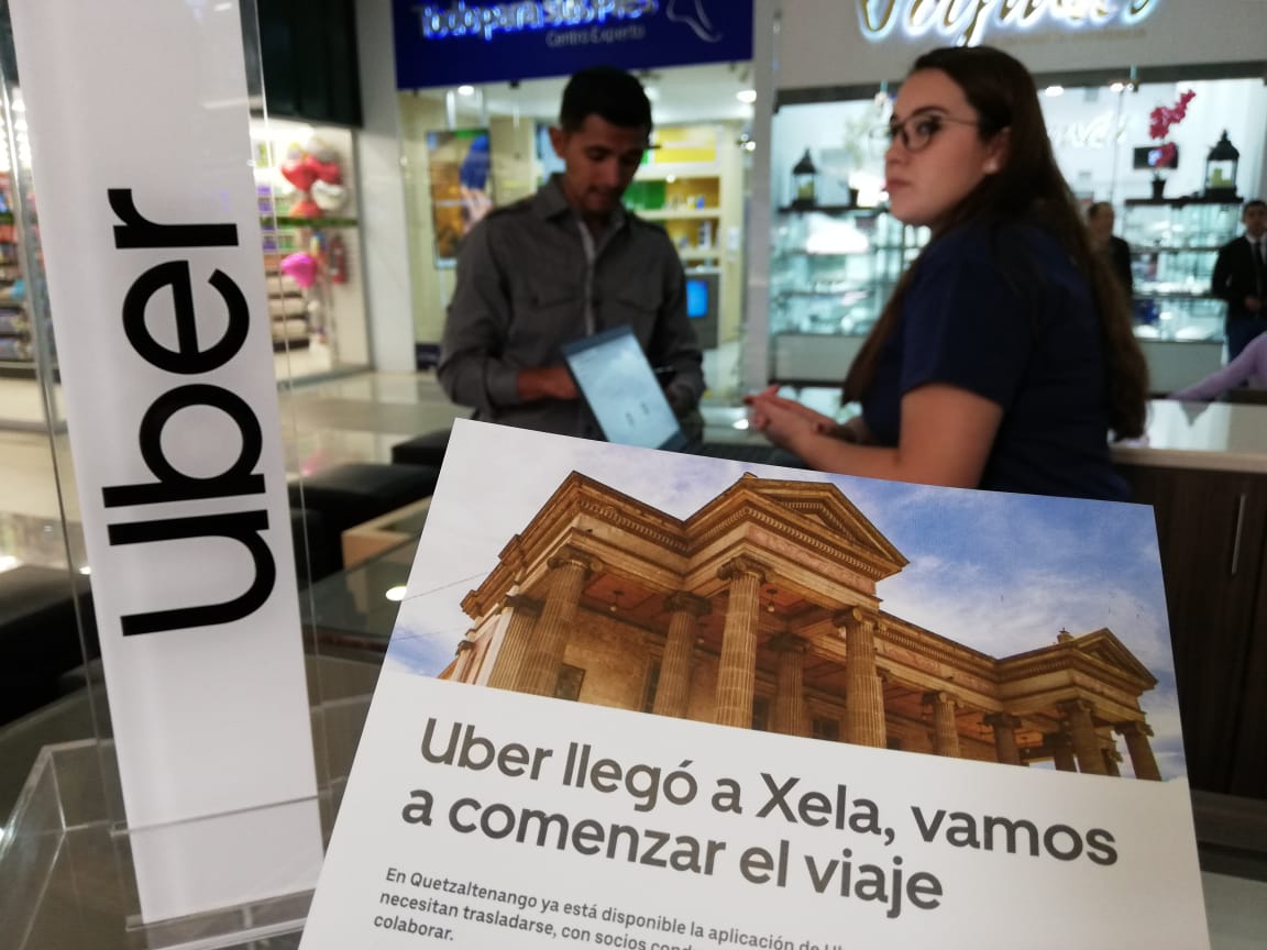 Quetzaltenango es la tercera ciudad en el país en la que Uber presta el servicio. En 2016 la plataforma de viajes comenzó operaciones en la capital. (Foto Prensa Lilbre: Mynor Toc)