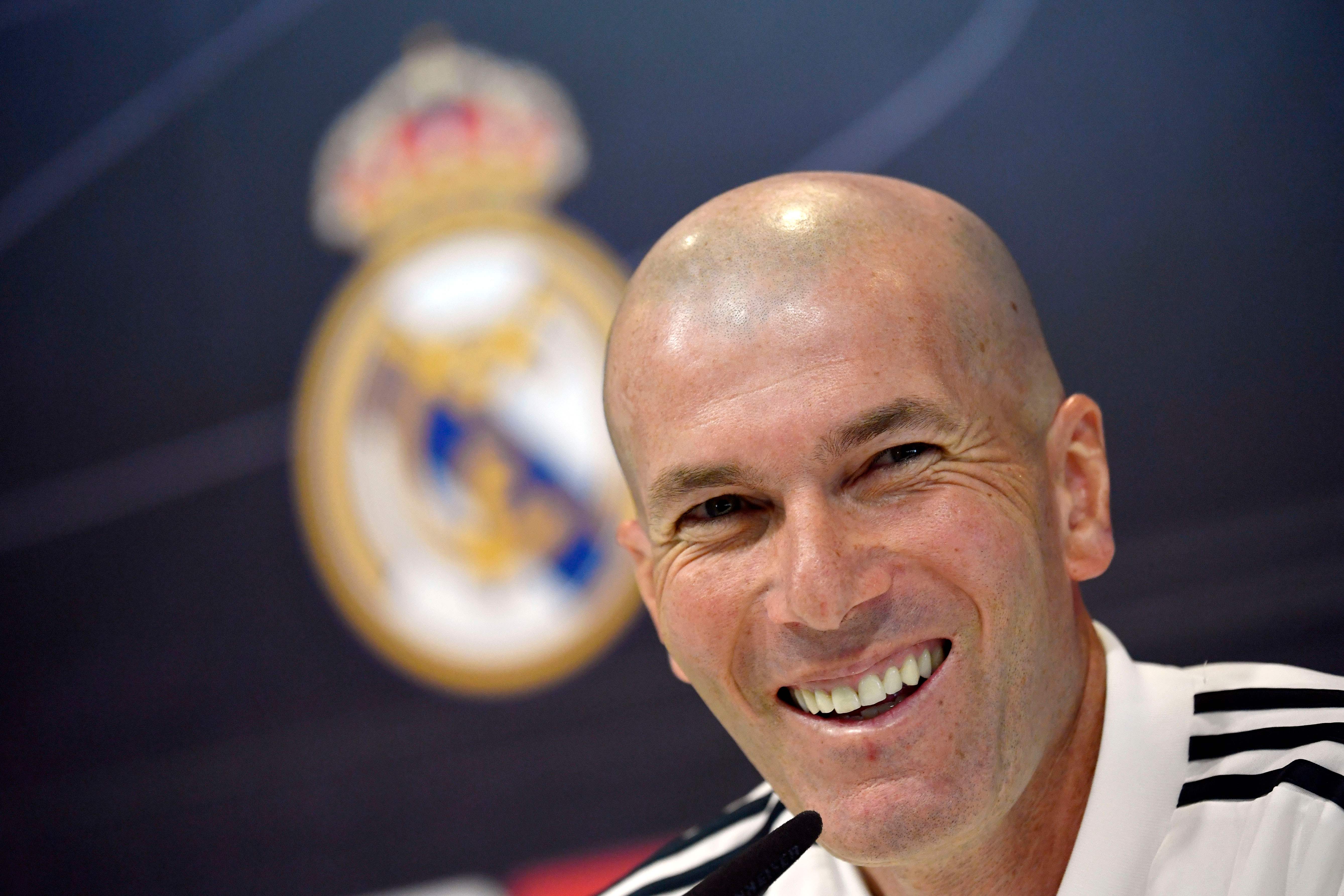El estratega francés Zinedine Zidane regresa al banquillo merengue (Foto Prensa Libre: AFP)