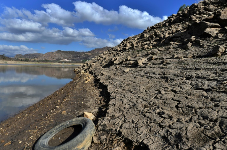 Contaminación en embalse de los Laureles, que abastece de agua a la capital hondureña. Foto: AFP 